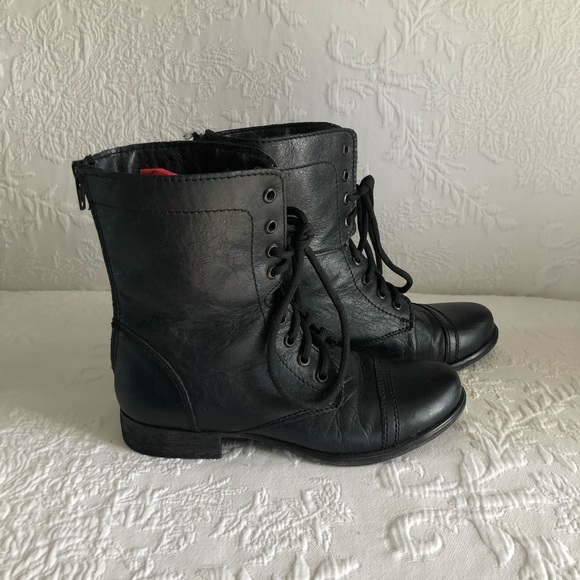 Steve Madden lace up boots. Size 6 - Picture 7 of 7
